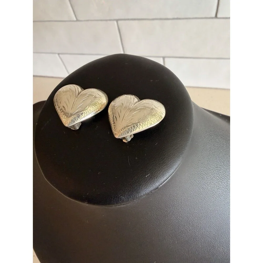 925 Stamped Sterling Silver Floral Etched Heart Clip On Earrings Cottagecore